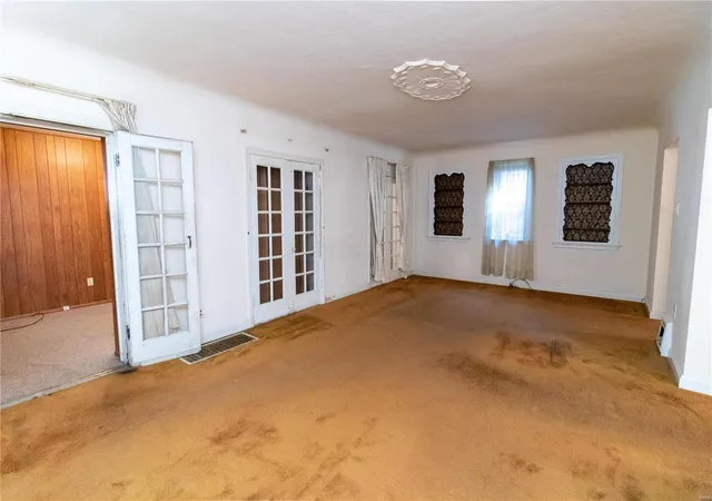 Photo 4 of Single Family Residence at 7315 Drexel Dr, Saint Louis, MO 63130 | MLS# MIS20081463 | | Sold on 2021-02-01