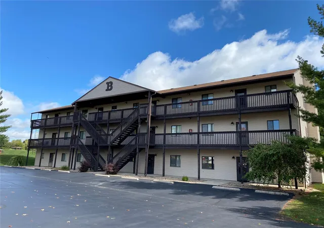 Photo 1 of Condominium at 18910 Pine Lake Rd #B8, Monroe City, MO 63456 | MLS# MIS20084870 | | Sold on 2020-12-30