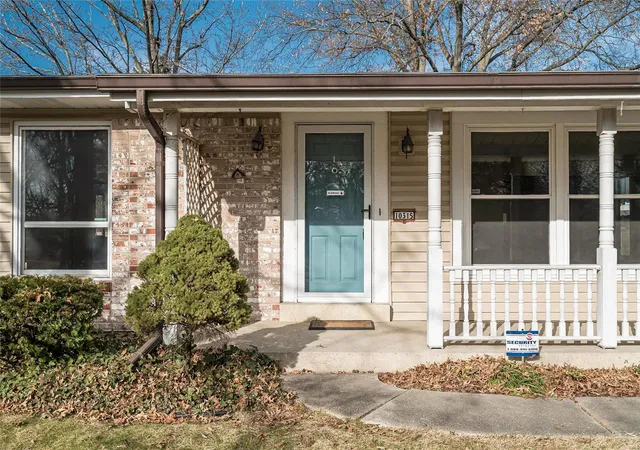 Photo 2 of Single Family Residence at 10315 Julius Northway, Saint Louis, MO 63127 | MLS# MIS20087274 |  | Sold on 2021-02-05