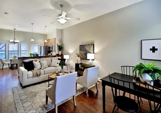 Photo 1 of Townhouse at 4343 Laclede Ave #F, Saint Louis, MO 63108 | MLS# MIS21004378 | | Sold on 2021-03-17