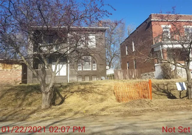 Photo 1 of Single Family Residence at 6211 Plymouth Ave, Saint Louis, MO 63133 | MLS# MIS21005206 | | Sold on 2021-04-12