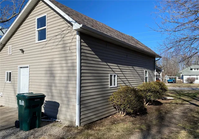 3rd image of 363 N Jackson Ave, Lebanon, MO 65536 | MLS# MIS21007435