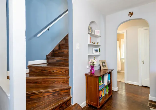 4th image of 8781 Bridgeport Ave, Saint Louis, MO 63144 | MLS# MIS21010710