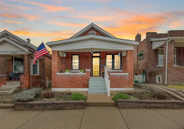 1st image of 4448 Wallace St, Saint Louis, MO 63116 | MLS# MIS21016368
