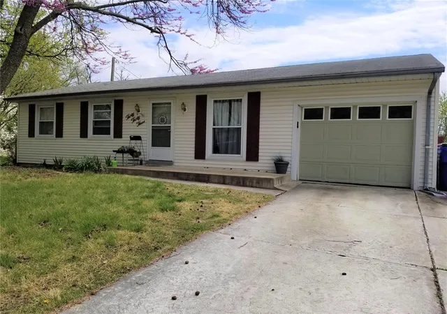 Single Family Residence at 3033 Saint Babette Ln, Saint Charles, MO 63301 | MLS# MIS21023372 |  | Sold on 2021-06-28