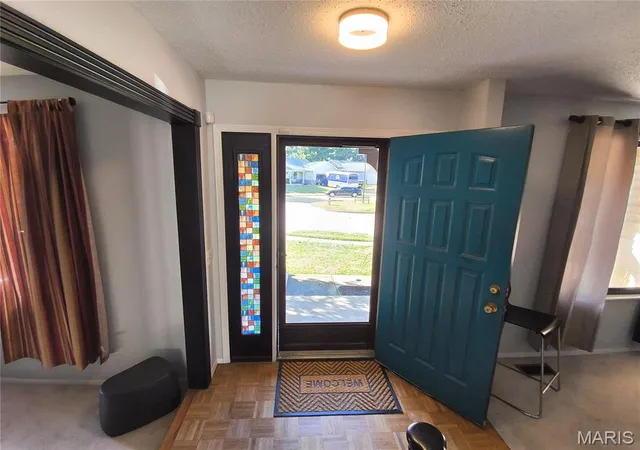 Photo 3 of Single family home for sale at 3804 Trinity Cir, Florissant, MO 63034 | MLS# MIS21026160 | Listing updated on 2026-10-19