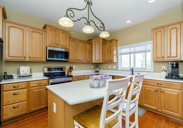 Photo 2 of Townhouse at 257 Letham Ct, Saint Charles, MO 63301 | MLS# MIS21027295 |  | Sold on 2021-06-16