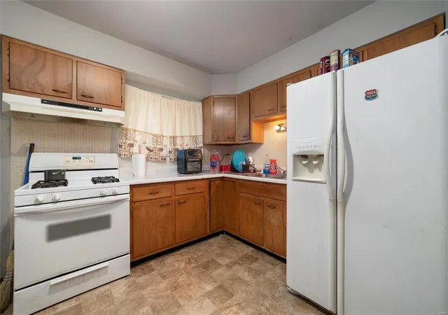 Photo 3 of Single Family Residence at 10051 Winkler Dr, Saint Louis, MO 63136 | MLS# MIS21027547 | | Sold on 2021-08-30