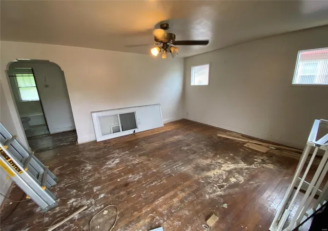 2nd image of 116 Bernhardt Ave, Saint Louis, MO 63121 | MLS# MIS21033449
