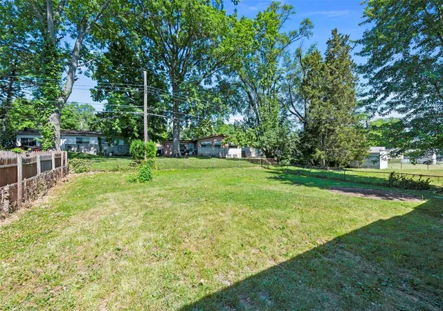 Photo 4 of Single Family Residence at 10234 Cedarhurst Dr, Saint Louis, MO 63136 | MLS# MIS21038481 | | Sold on 2021-07-16