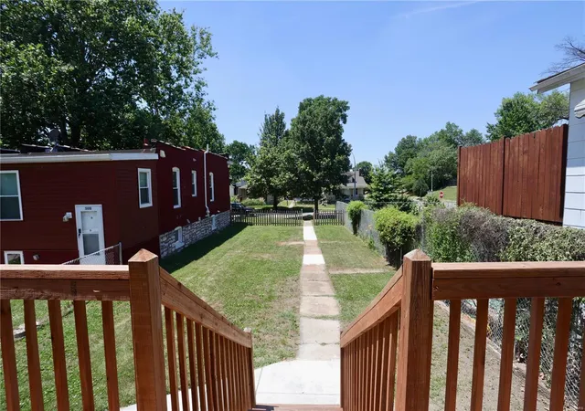 3rd image of 5006 Grace Ave, Saint Louis, MO 63116 | MLS# MIS21042684