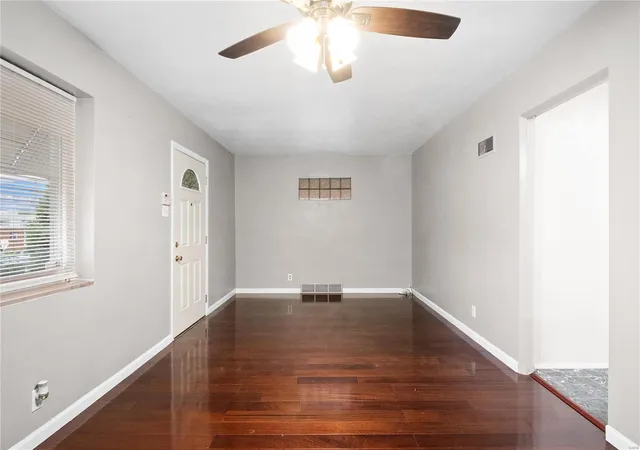 Photo 4 of Single Family Residence at 5208 Fyler Ave, Saint Louis, MO 63139 | MLS# MIS21042873 | | Sold on 2022-02-22