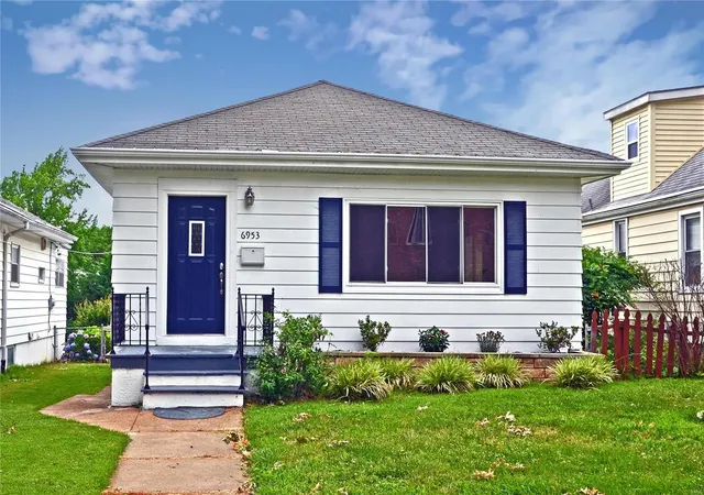 Single Family Residence at 6953 Lansdowne Ave, Saint Louis, MO 63109 | MLS# MIS21043546 |  | Sold on 2021-08-13