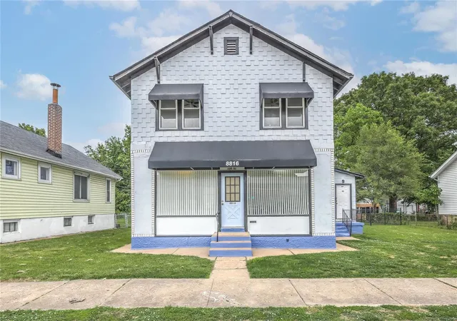 Multi Family at 8816 N Broadway, Saint Louis, MO 63147 | MLS# MIS21049110 | | Sold on 2021-09-22