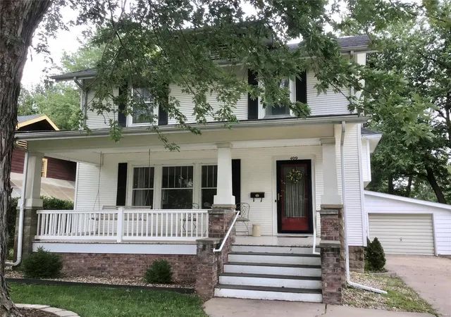 Photo 1 of Single Family Residence at 409 S Center, Shelbina, MO 63468 | MLS# MIS21052990 | | Sold on 2021-11-19
