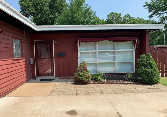 Photo 3 of Single Family Residence at 8443 Engler Ave, Saint Louis, MO 63114 | MLS# MIS21053250 |  | Sold on 2021-08-12