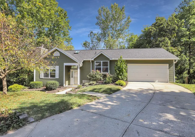 Single Family Residence at 3946 Rhine Ct, Saint Charles, MO 63304 | MLS# MIS21061479 | | Sold on 2021-10-27