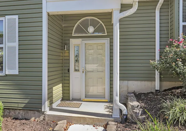 Photo 2 of Single Family Residence at 3946 Rhine Ct, Saint Charles, MO 63304 | MLS# MIS21061479 | | Sold on 2021-10-27