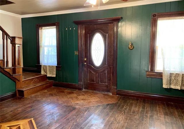 Photo 2 of Single Family Residence at 707 E Pear Ave, Owensville, MO 65066 | MLS# MIS21062644 |  | Sold on 2021-11-01