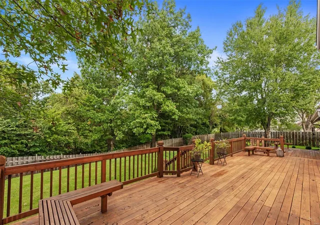 2nd image of 4 River Ridge Ct, Saint Charles, MO 63303 | MLS# MIS21062795