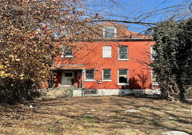 Photo 3 of Single Family Residence at 5072 Cates Ave, Saint Louis, MO 63108 | MLS# MIS21067865 | | Sold on 2022-05-13