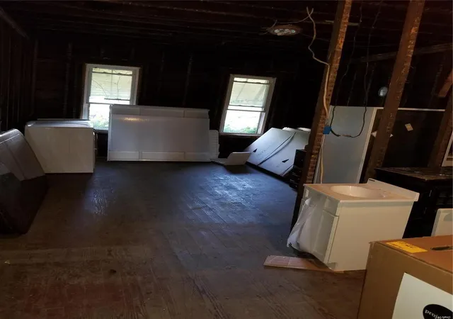 Photo 2 of Single Family Residence at 8410 Tennessee Ave, Saint Louis, MO 63125 | MLS# MIS21072766 | | Sold on 2021-11-05