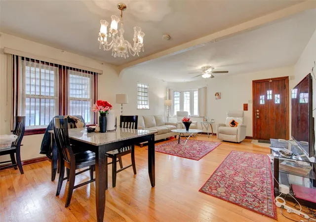 Photo 4 of Single Family Residence at 3010 Gary Dr, Saint Louis, MO 63121 | MLS# MIS21085000 | | Sold on 2021-12-30