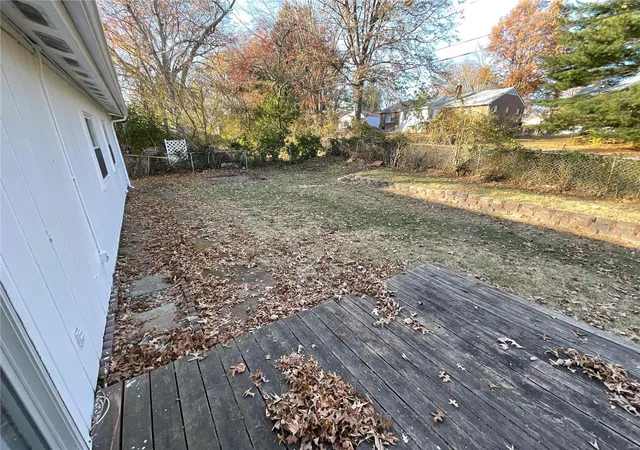 3rd image of 1535 Surf Side Dr, Saint Louis, MO 63138 | MLS# MIS21087263