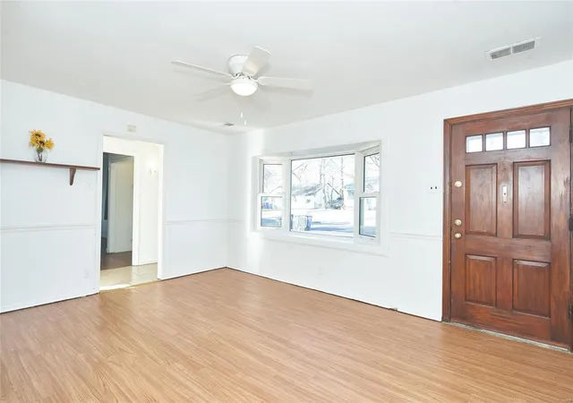 Photo 3 of Single Family Residence at 4318 Saint Regina Ln, Saint Ann, MO 63074 | MLS# MIS22005071 | | Sold on 2022-03-04