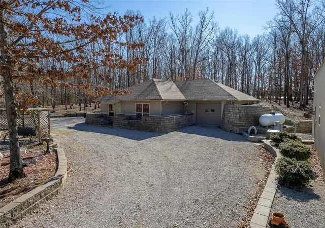 Photo 1 of Single Family Residence at 1078 State Road M, Conway, MO 65632 | MLS# MIS22006287 | | Sold on 2022-03-03