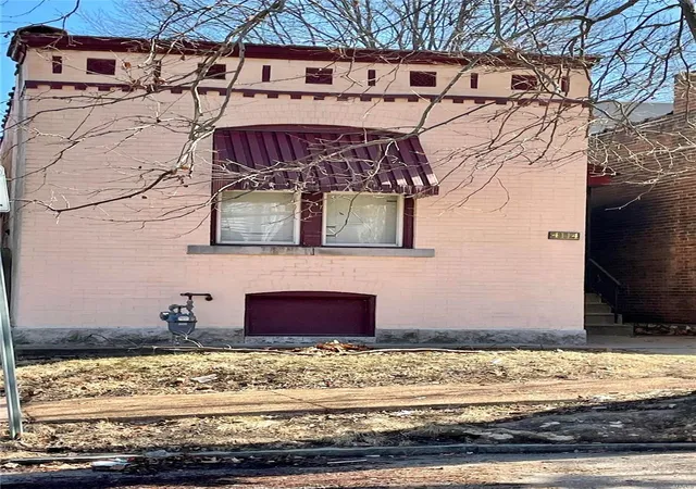 Single Family Residence at 4114 Louisiana Ave, Saint Louis, MO 63118 | MLS# MIS22012428 | | Sold on 2022-05-13