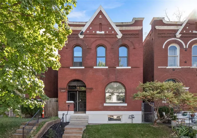 1st image of 3420 Nebraska Ave, Saint Louis, MO 63118 | MLS# MIS22013398