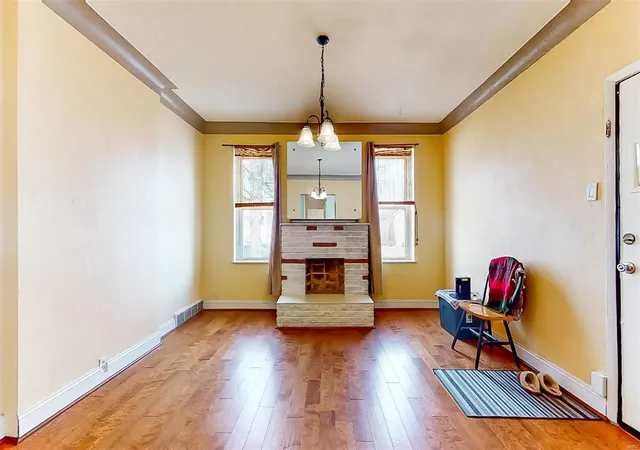 Photo 1 of Single Family Residence at 3654 Roswell Ave, Saint Louis, MO 63116 | MLS# MIS22015656 | | Sold on 2022-04-15