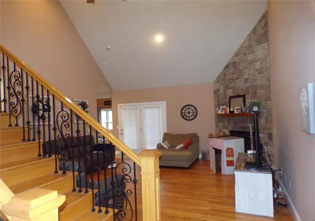 Photo 2 of Single Family Residence at 154 Ridgeview Dr, Saint Robert, MO 65584 | MLS# MIS22019621 | | Sold on 2022-06-21