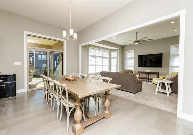 Photo 2 of Single Family Residence at 712 Bretton Trails Dr, Lake Saint Louis, MO 63367 | MLS# MIS22021715 | | Sold on 2022-07-07