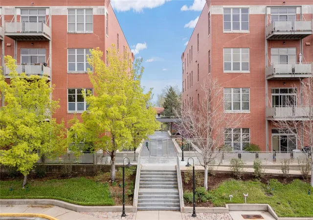 Photo 1 of Condominium at 6340 Clayton Rd #103, Saint Louis, MO 63117 | MLS# MIS22024868 | | Sold on 2022-05-09