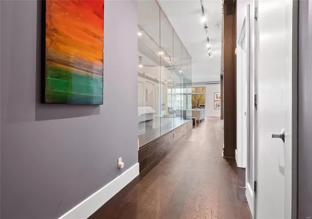 Photo 2 of Condominium at 6340 Clayton Rd #103, Saint Louis, MO 63117 | MLS# MIS22024868 | | Sold on 2022-05-09