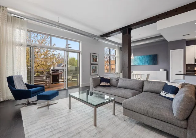 Photo 3 of Condominium at 6340 Clayton Rd #103, Saint Louis, MO 63117 | MLS# MIS22024868 | | Sold on 2022-05-09