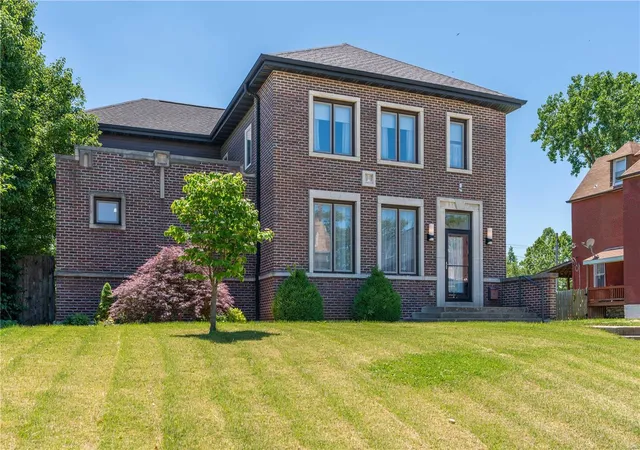 Photo 1 of Single Family Residence at 4312 Washington Blvd, Saint Louis, MO 63108 | MLS# MIS22034410 | | Sold on 2022-08-01