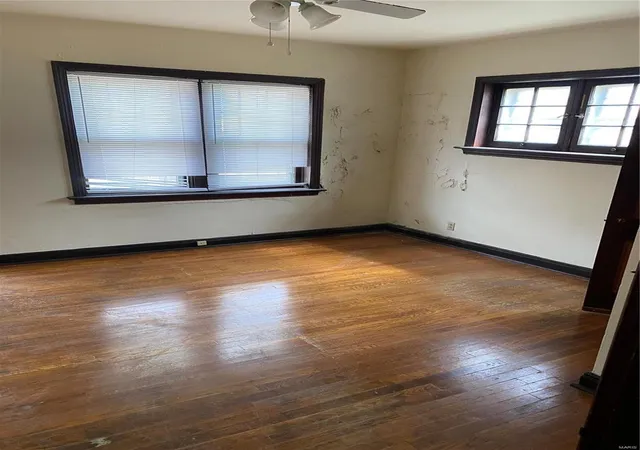 Photo 3 of Multi Family at 5011 Pernod Ave, Saint Louis, MO 63139 | MLS# MIS22045522 | | Sold on 2022-09-30