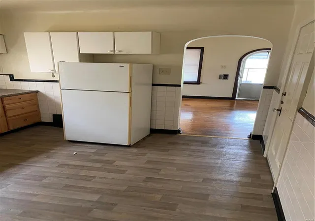 Photo 4 of Multi Family at 5011 Pernod Ave, Saint Louis, MO 63139 | MLS# MIS22045522 | | Sold on 2022-09-30