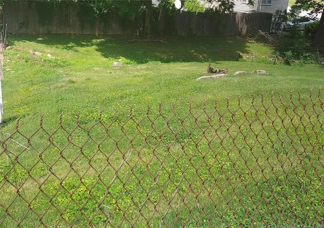 Land for sale at 9818 Flora Ave, Saint Louis, MO 63114 | MLS# MIS22050433 | Listing updated on 2025-08-14