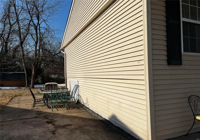 Photo 1 of Single Family Residence at 1420 Columbus Dr, Saint Louis, MO 63138 | MLS# MIS22054681 |  | Sold on 2022-08-19