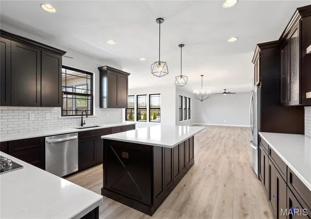 Photo 4 of Single family home for sale at 1 Hadleigh @ Windsor Park, Lake St Louis, MO 63367 | MLS# MIS22063902 | Listing updated on 2026-08-18