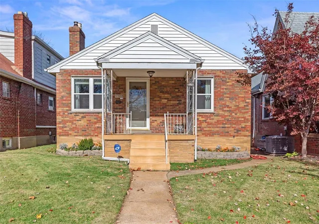 1st image of 5305 Reber Pl, Saint Louis, MO 63139 | MLS# MIS22072336
