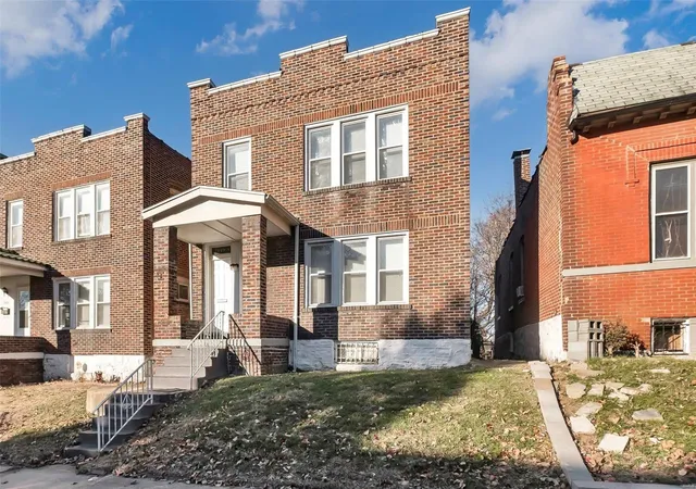 2nd image of 3449 Pennsylvania Ave, Saint Louis, MO 63118 | MLS# MIS22072857