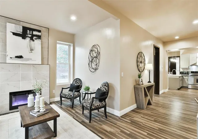 Photo 4 of Condominium at 3728 Phillips Pl, Saint Louis, MO 63116 | MLS# MIS22073938 | | Sold on 2023-03-09