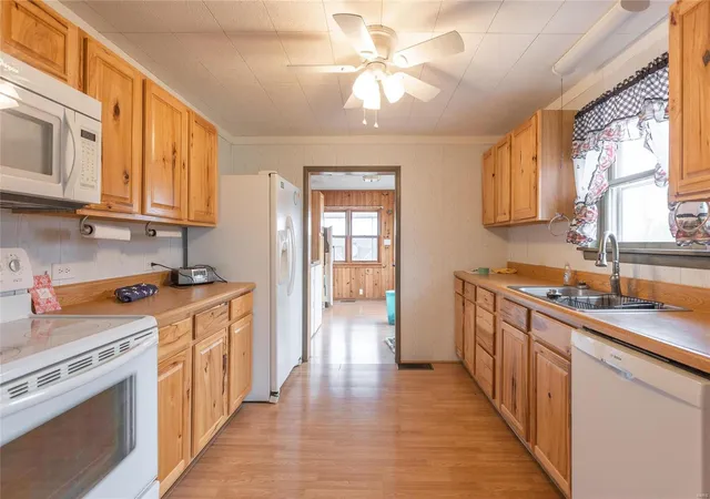4th image of 21670 County Road 3644, Saint James, MO 65559 | MLS# MIS22074417