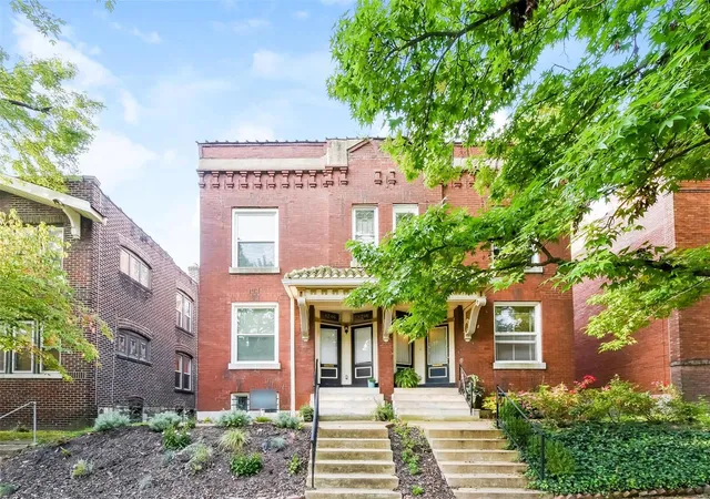 Photo 1 of Townhouse at (Undisclosed), Saint Louis, MO 63110 | MLS# MIS22079657 | | Sold on 2023-04-28