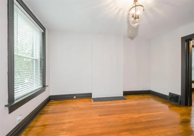 Photo 3 of Townhouse at (Undisclosed), Saint Louis, MO 63110 | MLS# MIS22079657 | | Sold on 2023-04-28